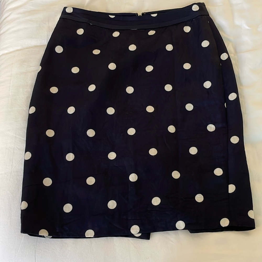 Women’s Banana Republic Skirt. Navy Blue. Size 0